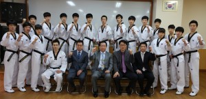 ▲지난 17일 오후 2시 국기원 제2강의실에서 열린 키르기스스탄 파견 국기원태권도시범단 결단식 모습. 